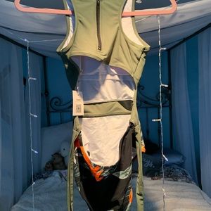 1 piece bathing suit